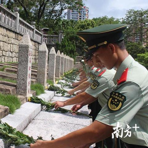 (超次元觉醒手游)超次元觉醒机动战士：揭秘未来世界的无尽战斗与命运之谜
